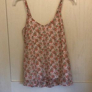 Cute floral tank top!